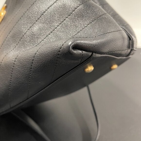 Chanel Chevron Calfskin Python Chic Small Shopping Tote 2-Way Bag (JB1075) - Picture 4 of 16